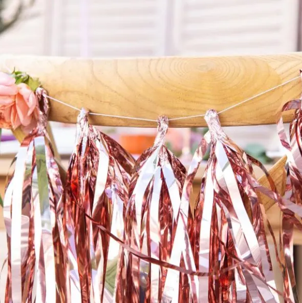 Girlang med Tofsar Roséguld