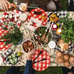Kvadratiska Papperstallrikar BBQ 6-pack