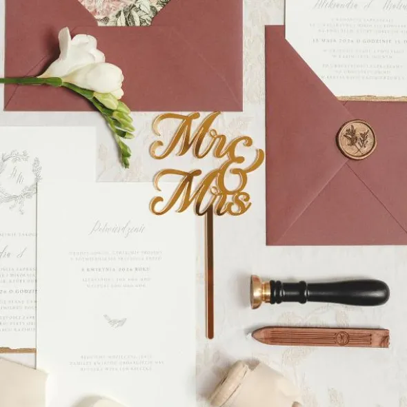 Mr & Mrs Cake Topper Guld