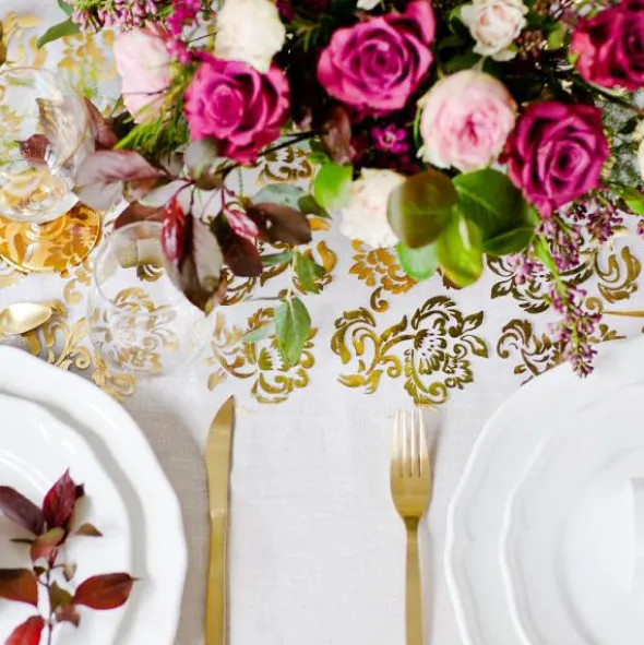 Vitt Organzatyg med Guld & Silver Motiv